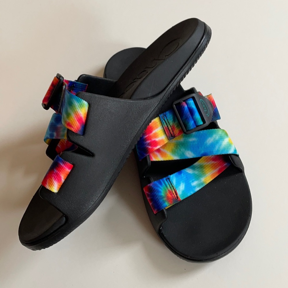 Women’s 7 Chaco tie dye rainbow slide on